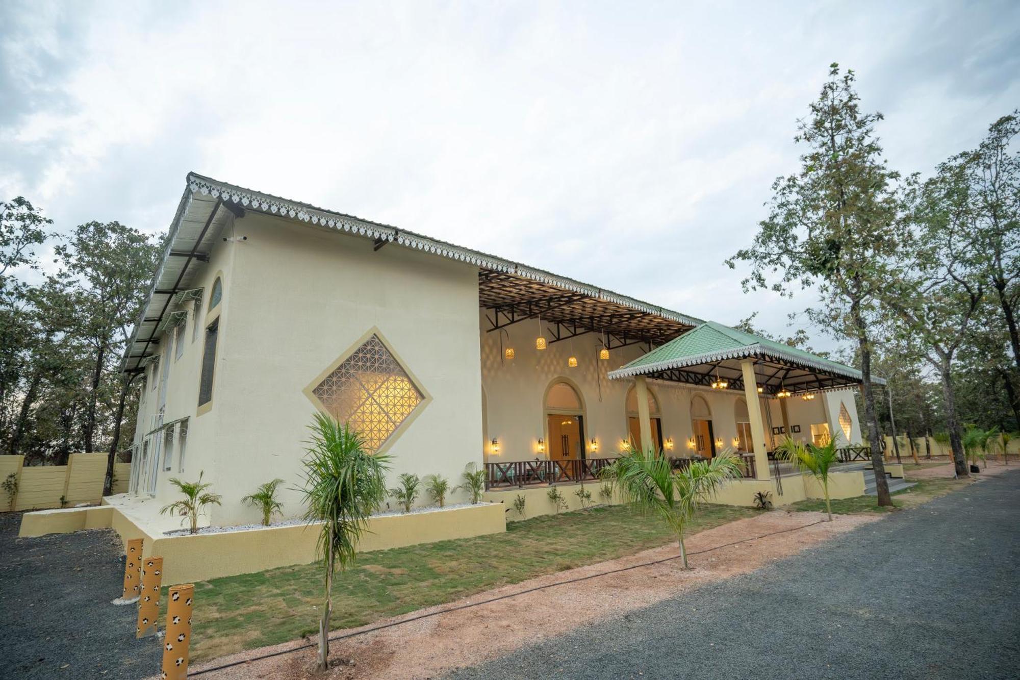 Palash The Jungle Resort Gondia Exterior foto